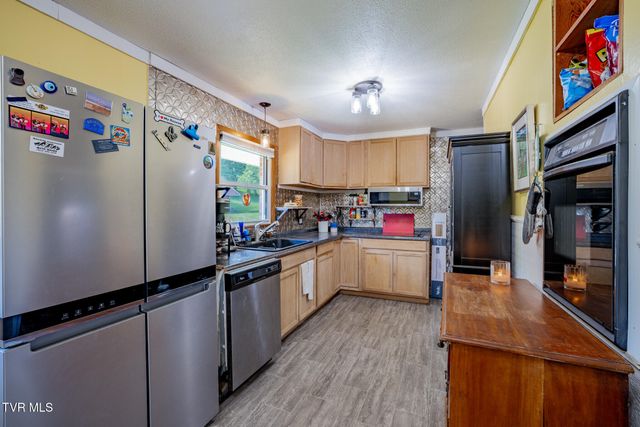 141 East Central, Bristol, TN 37620