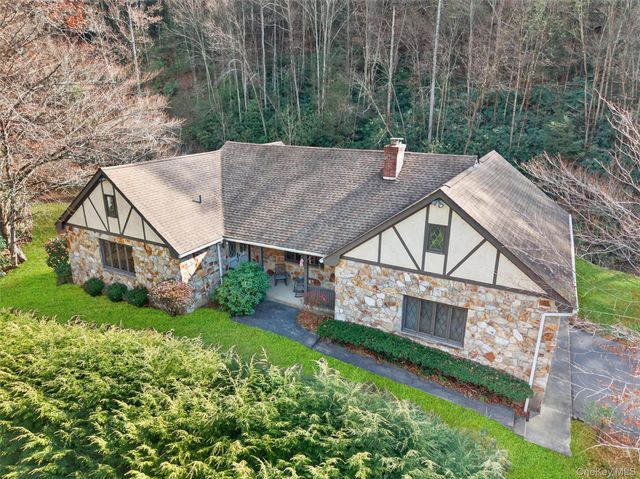 642 State Route 42, Sparrowbush, NY 12780