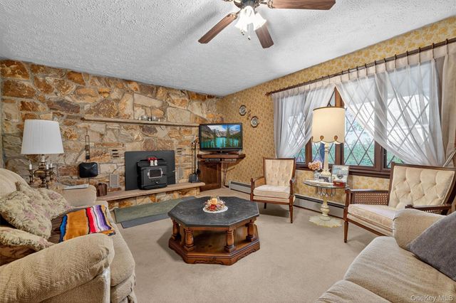 642 State Route 42, Sparrowbush, NY 12780