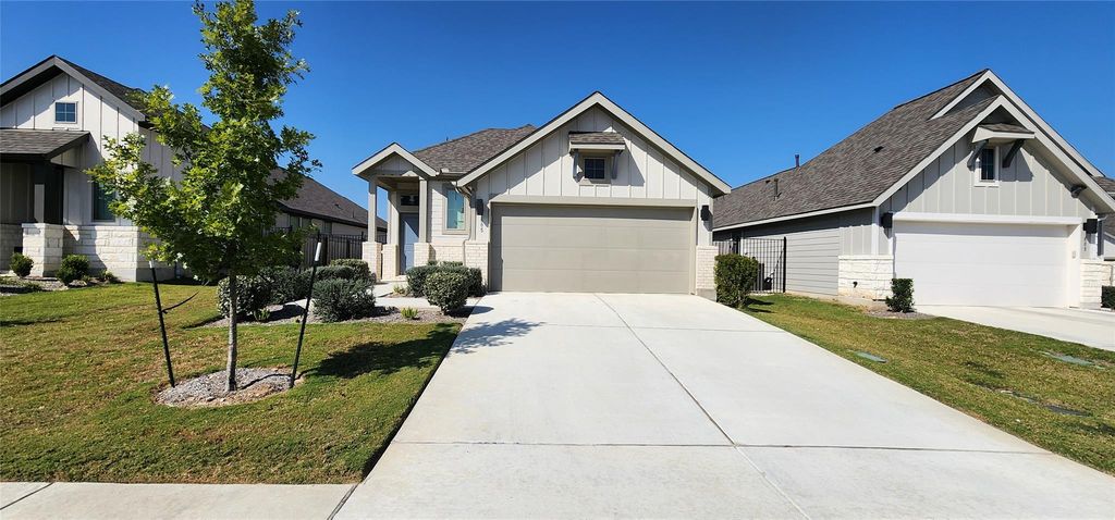 605 Los Olives LN, Liberty Hill, TX 78642