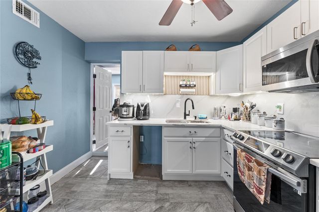 6205 65TH STREET N, Pinellas Park, FL 33781