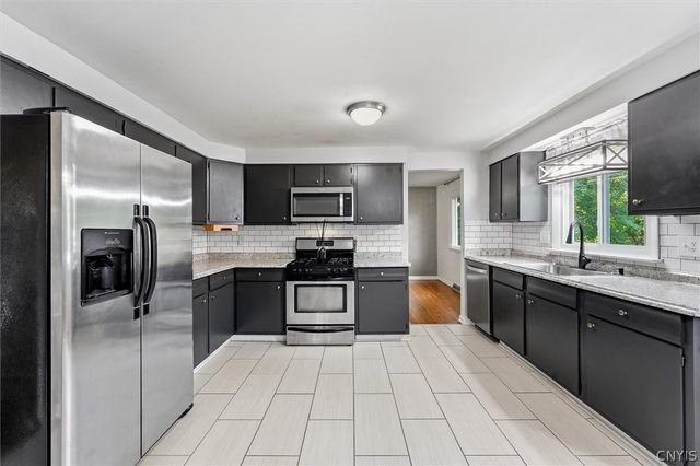313 Longdale Drive, Salina, NY 13090