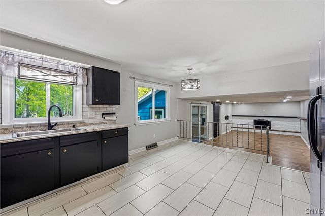 313 Longdale Drive, Salina, NY 13090