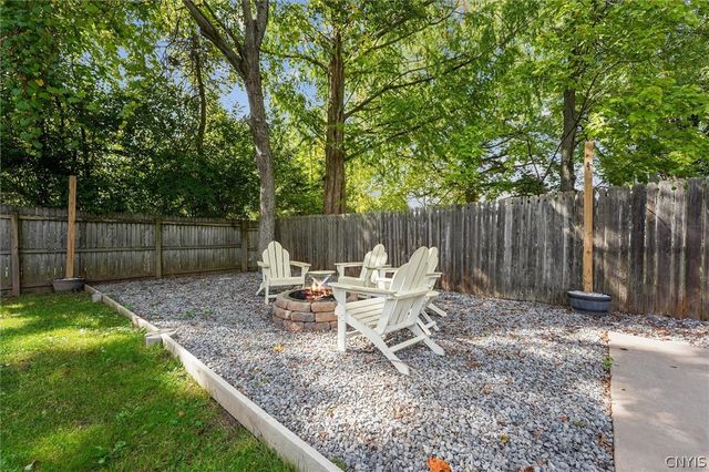 313 Longdale Drive, Salina, NY 13090