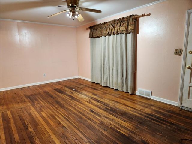 7024 Hunter Road, Raytown, MO 64133