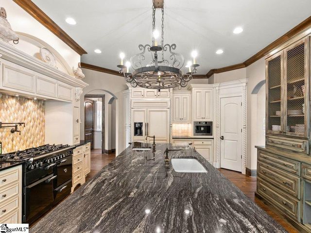 704 Brixton Circle, Simpsonville, SC 29681