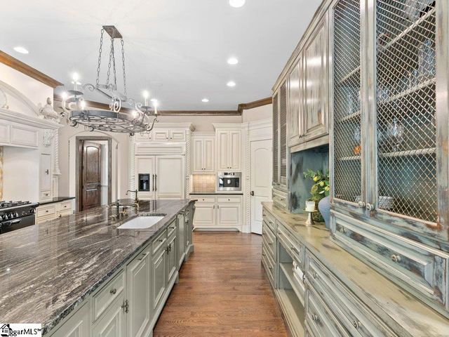 704 Brixton Circle, Simpsonville, SC 29681