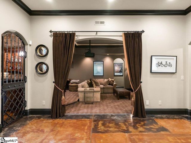 704 Brixton Circle, Simpsonville, SC 29681