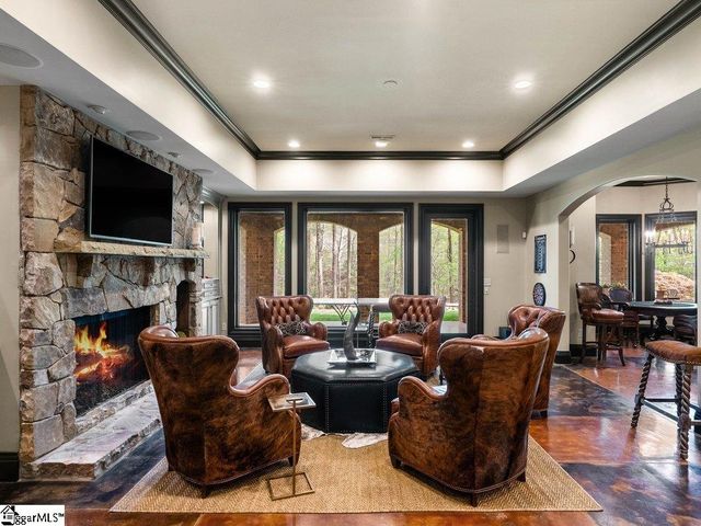 704 Brixton Circle, Simpsonville, SC 29681
