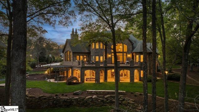 704 Brixton Circle, Simpsonville, SC 29681