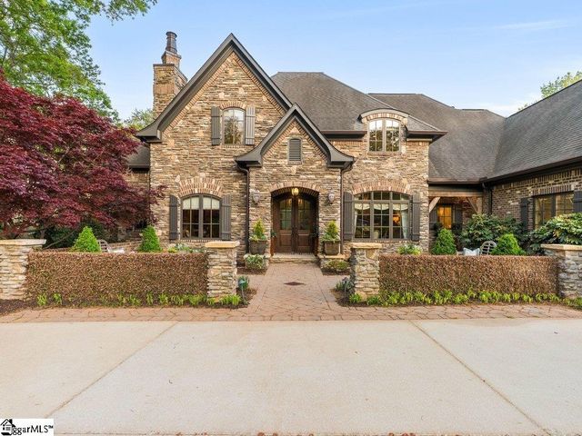 704 Brixton Circle, Simpsonville, SC 29681