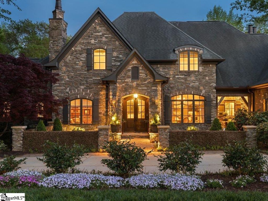 704 Brixton Circle, Simpsonville, SC 29681