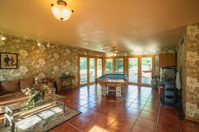 3813 Utah Terrace, Wellsville, KS 66092