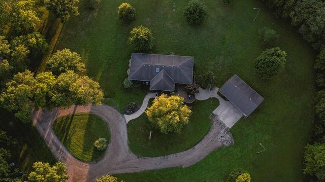 3813 Utah Terrace, Wellsville, KS 66092