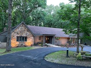 1202 White Oak Drive, Hernando, MS 38632
