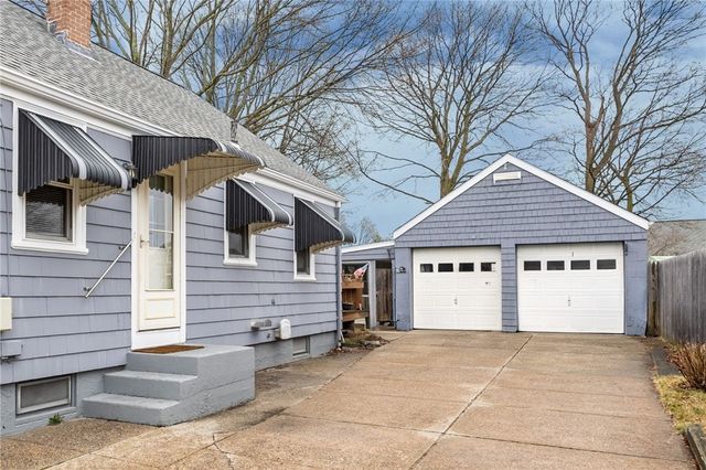 28 Corrente Avenue, Pawtucket, RI 02861