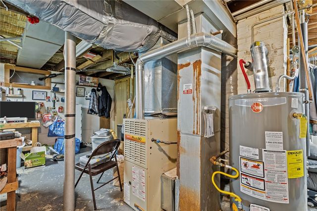 28 Corrente Avenue, Pawtucket, RI 02861