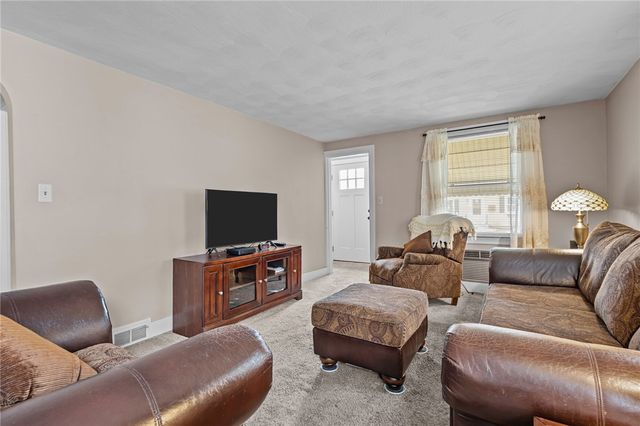 28 Corrente Avenue, Pawtucket, RI 02861