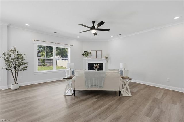 1229 Waters RD, Chesapeake, VA 23322