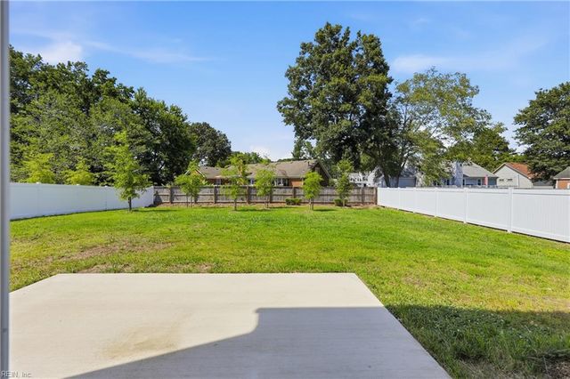 1229 Waters RD, Chesapeake, VA 23322