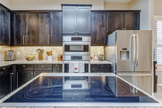 3211 Wilshire Lane, Baytown, TX 77521