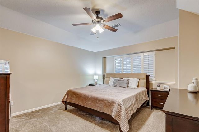 3211 Wilshire Lane, Baytown, TX 77521