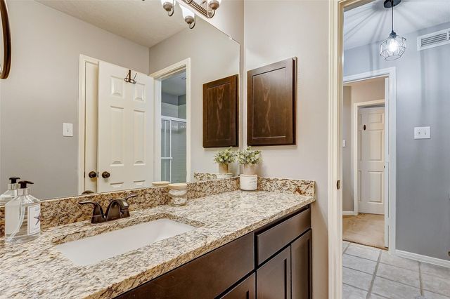 3211 Wilshire Lane, Baytown, TX 77521