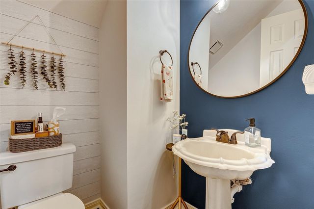 3211 Wilshire Lane, Baytown, TX 77521