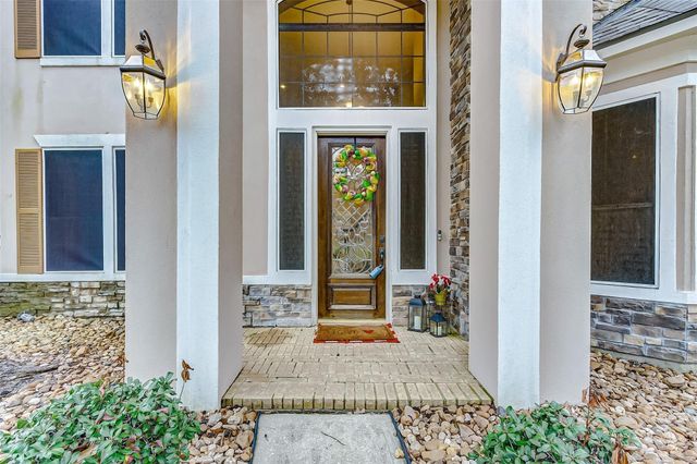 3211 Wilshire Lane, Baytown, TX 77521