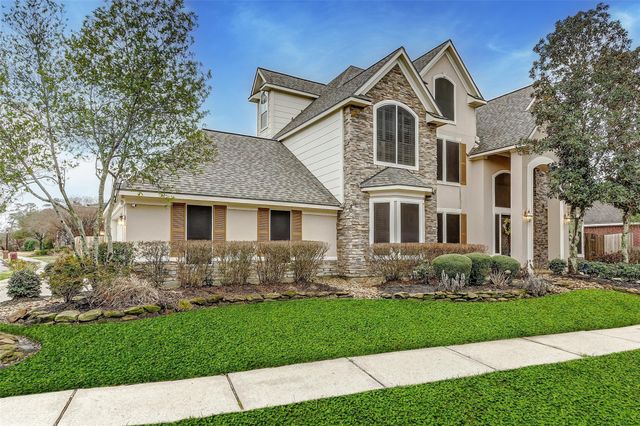 3211 Wilshire Lane, Baytown, TX 77521