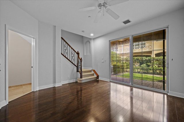 4902 Vine Cliff Way E, Palm Beach Gardens, FL 33418