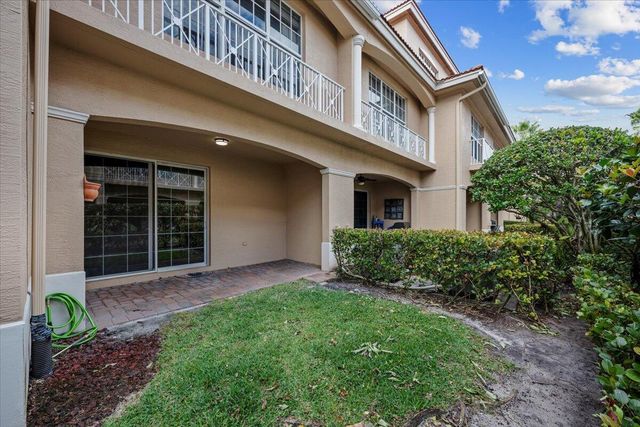 4902 Vine Cliff Way E, Palm Beach Gardens, FL 33418