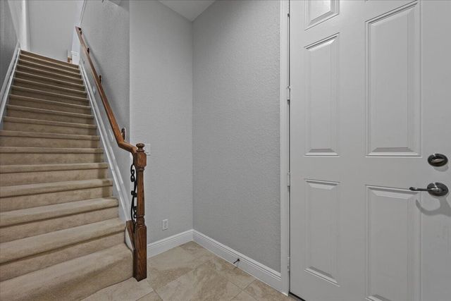 4902 Vine Cliff Way E, Palm Beach Gardens, FL 33418