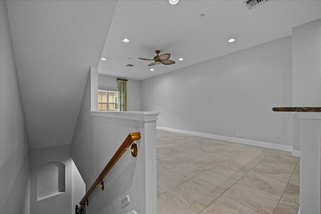 4902 Vine Cliff Way E, Palm Beach Gardens, FL 33418