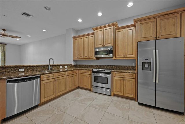 4902 Vine Cliff Way E, Palm Beach Gardens, FL 33418