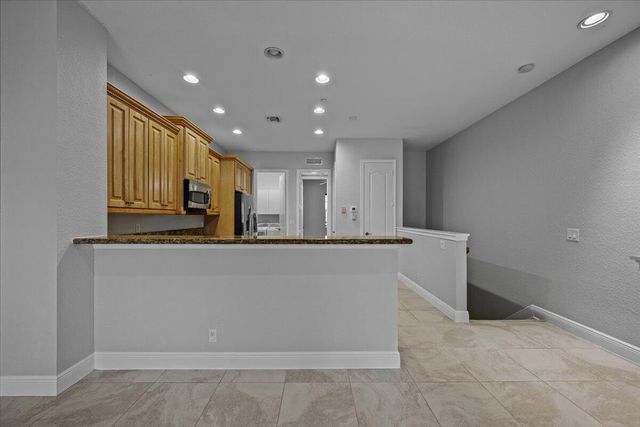 4902 Vine Cliff Way E, Palm Beach Gardens, FL 33418