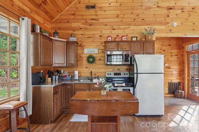 1012 Alarka Highlands Drive, Bryson City, NC 28713