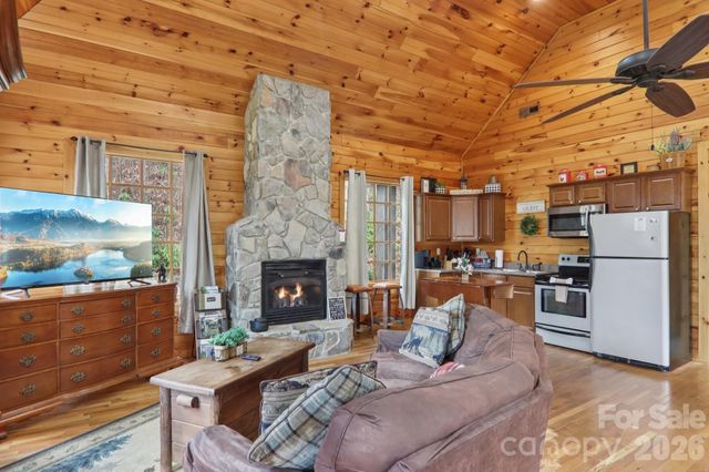 1012 Alarka Highlands Drive, Bryson City, NC 28713