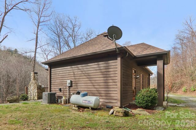 1012 Alarka Highlands Drive, Bryson City, NC 28713