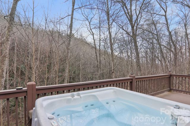 1012 Alarka Highlands Drive, Bryson City, NC 28713