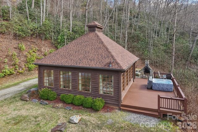 1012 Alarka Highlands Drive, Bryson City, NC 28713