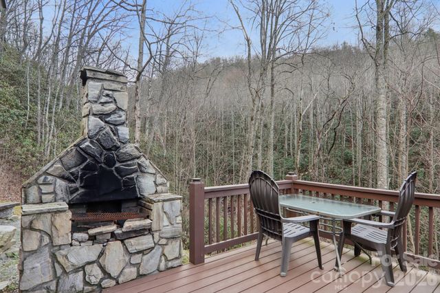 1012 Alarka Highlands Drive, Bryson City, NC 28713