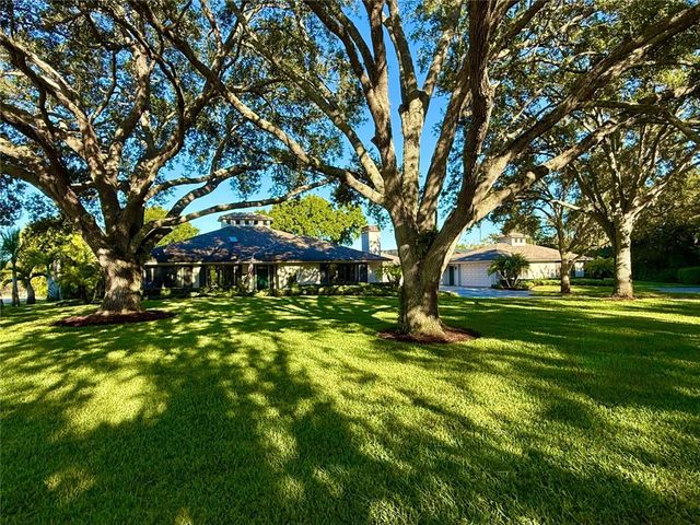 869 Robin Lane, Sebastian, FL 32958