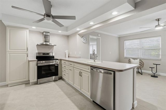 14233 102ND AVENUE, Largo, FL 33774