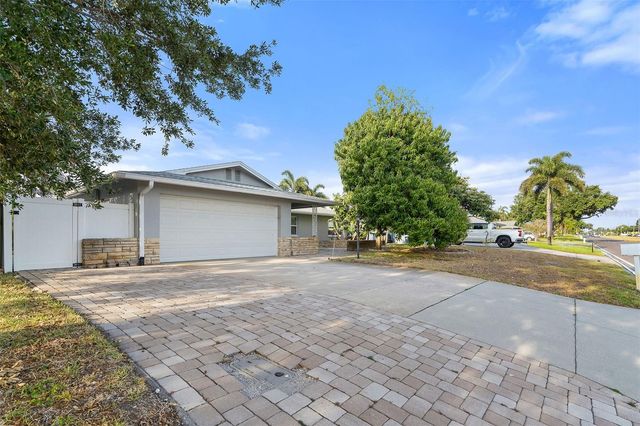 14233 102ND AVENUE, Largo, FL 33774