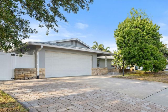 14233 102ND AVENUE, Largo, FL 33774