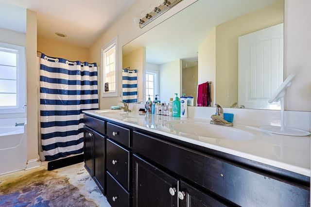 132 Blue Jacket Dr., Galivants Ferry, SC 29544