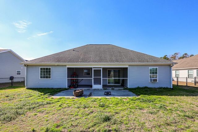 132 Blue Jacket Dr., Galivants Ferry, SC 29544