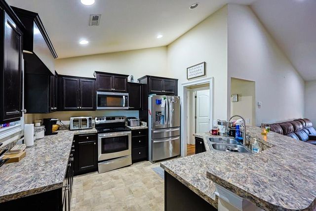 132 Blue Jacket Dr., Galivants Ferry, SC 29544