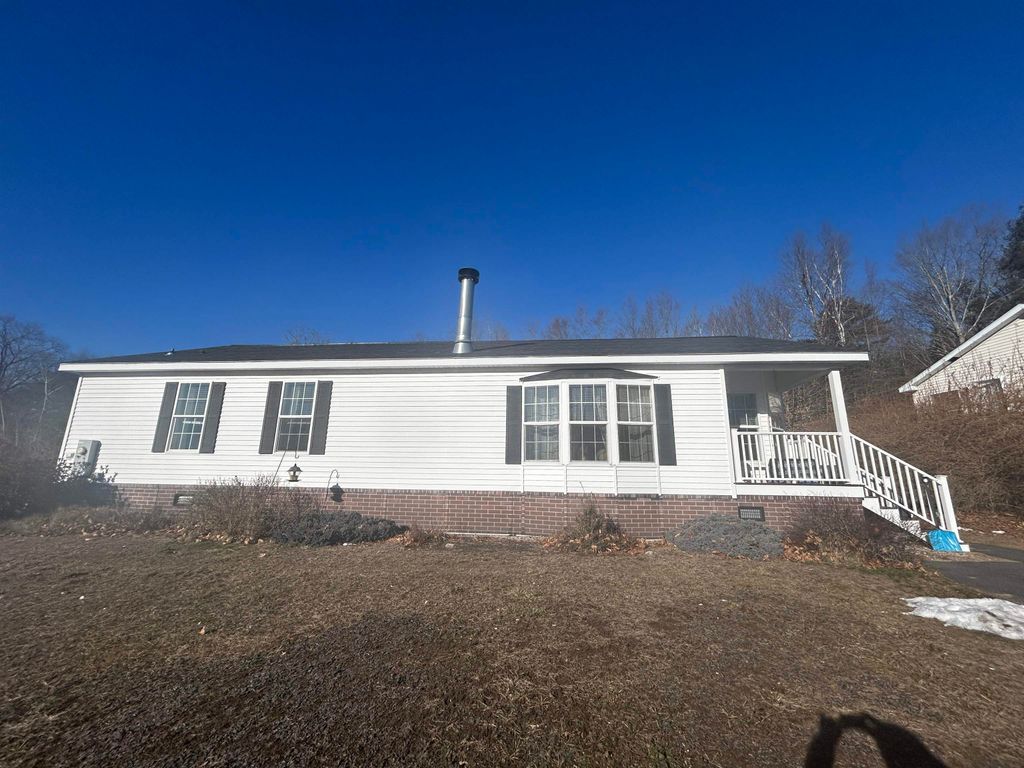 18 Ivy Lane, Farmington, NH 03835